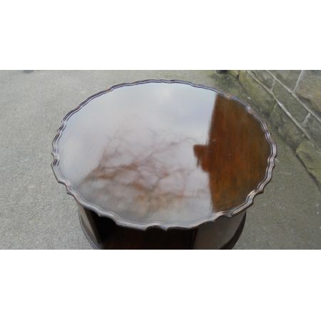 Antiker drehbarer original Mahagoni Kaffeetisch / Sofatisch Bücherregal