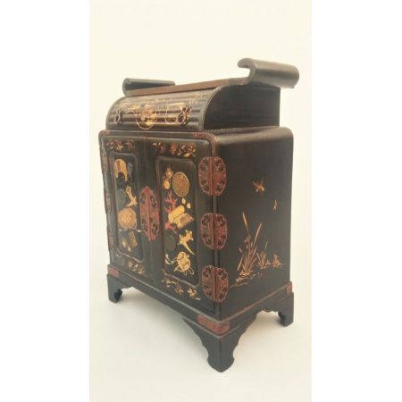 Antikes japanisches lackiertes Sideboard Schrank Original