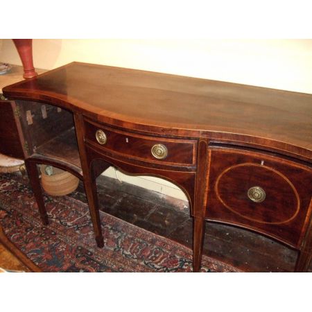 Hervorragendes Original George III. breakfront Mahagoni Sideboard mit Querbändern und Intarsien