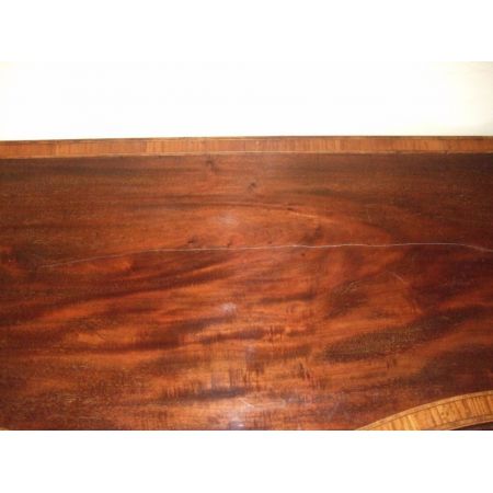 Hervorragendes Original George III. breakfront Mahagoni Sideboard mit Querbändern und Intarsien