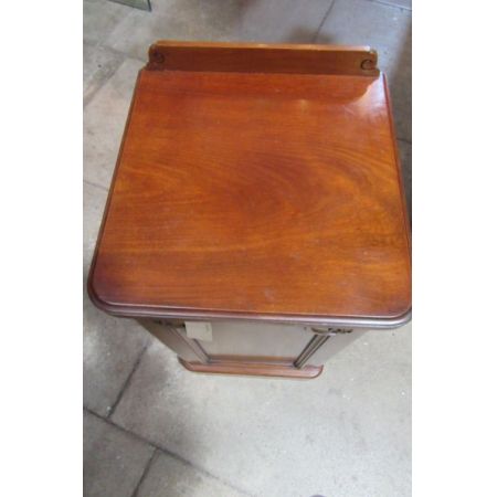 Antiker Original Victorian Mahagoni Nachttisch  1860 