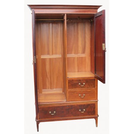 Ein original viktorianischer Mahagoni und Satinholz gebänderter zweitüriger Kleiderschrank   1890 