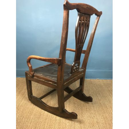 Antiker georgianischer Schaukelstuhl englisch aus Ulmenholz, von 1830