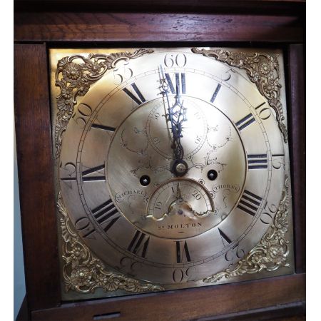 8 day Standuhr mit Eichengehäuse dem 18. Jahrhundert