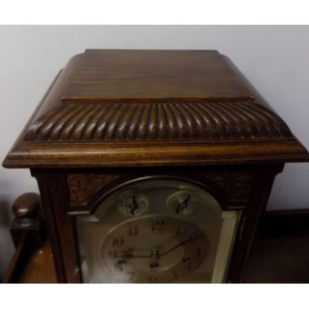 Eichen verkleidete Westminster Bracket Uhr von 1900