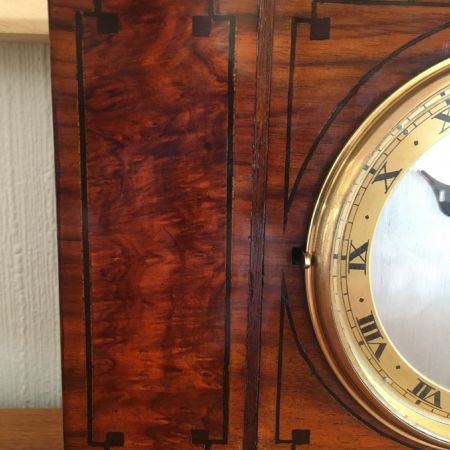 Kaminuhr aus Nussbaum von 1920