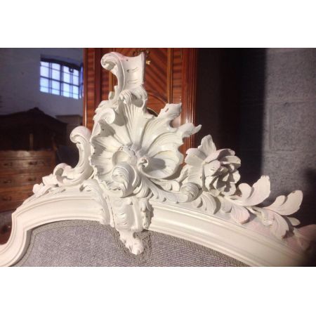 Antikes französisches Nussbaum Kingsize Bett im Louis XV Stil