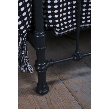 Herrlich schlichtes französisches Kingsize Bett Eisen Original antik