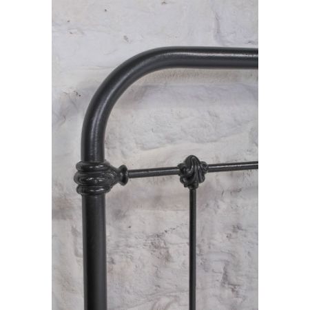 Herrlich schlichtes französisches Kingsize Bett Eisen Original antik