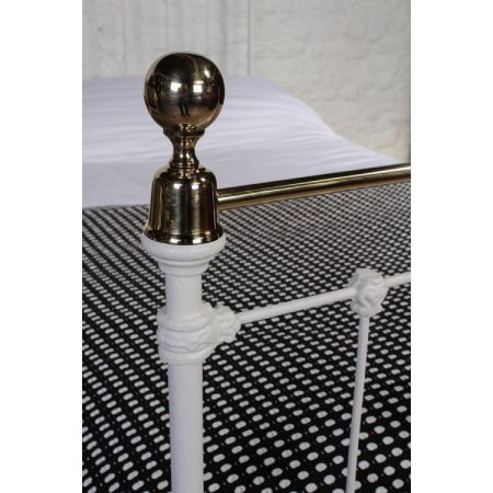 Schönes original viktorianisches Queensize Bett Messing und Eisen