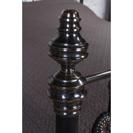 Großes original viktorianisches Kingsize Bett Eisen Messing