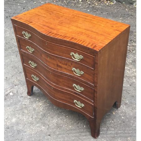 Serpentinen Mahagoni Kommode von 1920