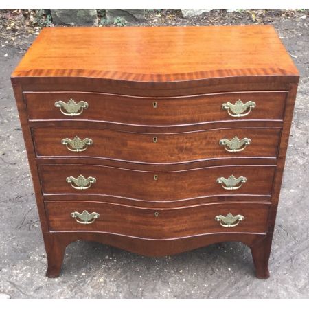 Serpentinen Mahagoni Kommode von 1920