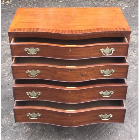 Serpentinen Mahagoni Kommode von 1920