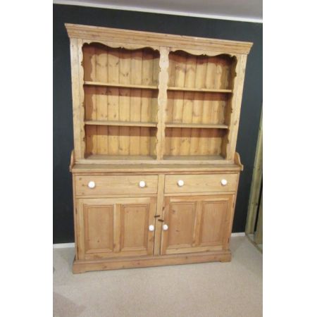 Antiker viktorianischer Wohnzimmerschrank im Landhausstil Massivholz Kiefer 1880