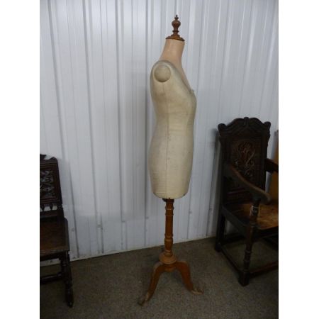 Edwardianische Kleiderpuppe auf einem Dreibein, 1890