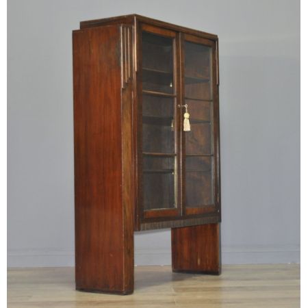 Attraktiver Vintage 1930er Maple & Co. Art Deco Nussbaum verglaster Bücherschrank