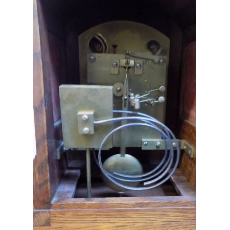 Original antike Winterhalder & Hoffmeir Uhr in geschnitztem Gehäuse aus Eiche, 1900