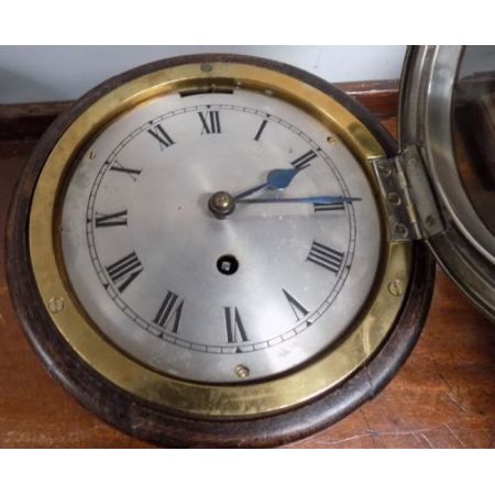 Antike original englische Schiffsuhr mit Kettenlaufwerk, 1910