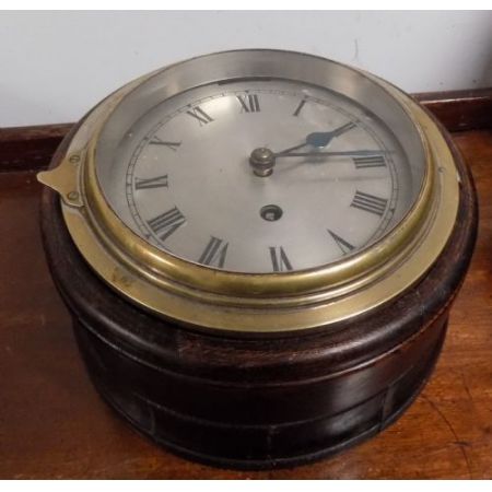 Antike original englische Schiffsuhr mit Kettenlaufwerk, 1910