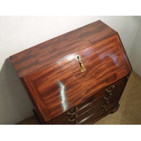 Antiker britischer Sekretär aus der Zeit des George, Mahagoni, um 1780