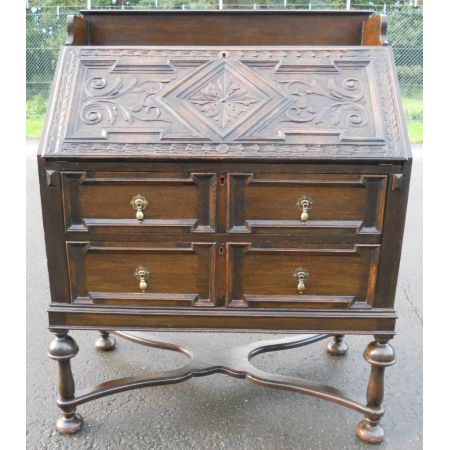 Original antiker Sekretär aus geschnitzter Eiche, 1920