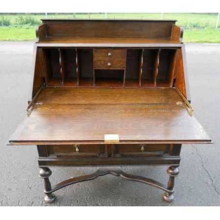 Original antiker Sekretär aus geschnitzter Eiche, 1920