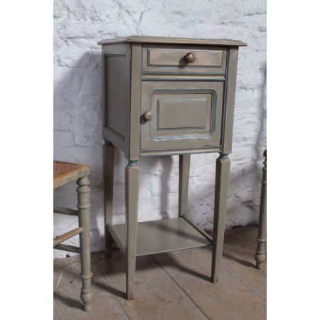 Wundervolles Original bemaltes, französisches Queen Size Bett mit Nachttisch und Stühlen, 1900