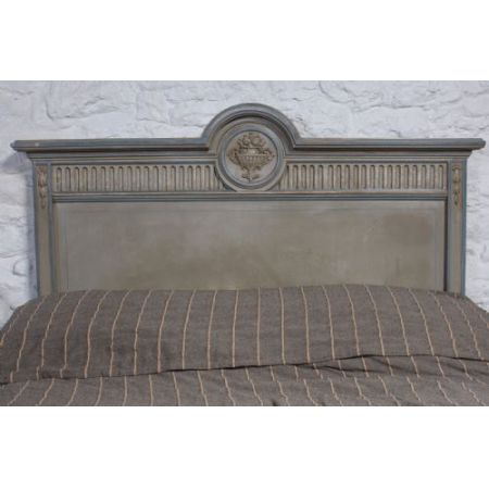 Wundervolles Original bemaltes, französisches Queen Size Bett mit Nachttisch und Stühlen, 1900