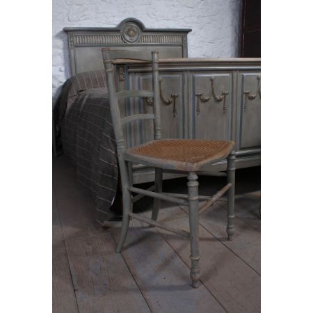 Wundervolles Original bemaltes, französisches Queen Size Bett mit Nachttisch und Stühlen, 1900