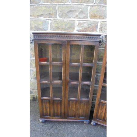 Zwei original antike Vitrinen Bücherschränke Massivholz Eiche 1920