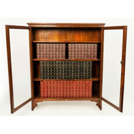 Feine original viktorianische Vitrine / Bücherschrank Nussbaum Massivholz 1890