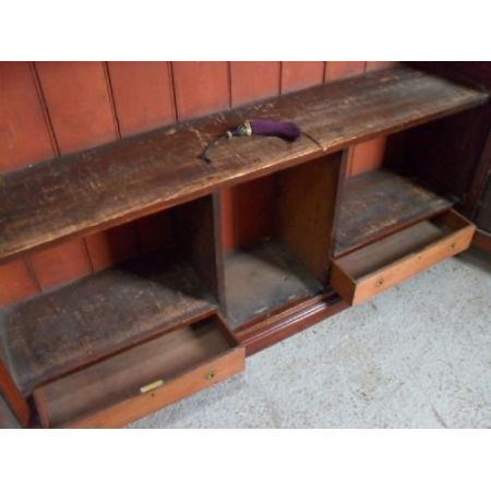 Beeindruckender original viktorianischer Mahagoni Massivholz Bücherschrank 1850