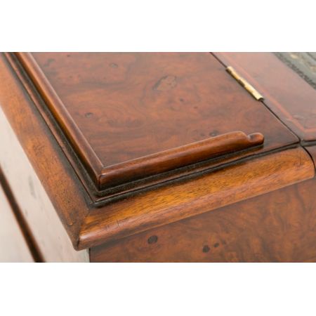 Englischer Frühviktorianischer Davenport Schreibtisch aus Walnuss, 1850