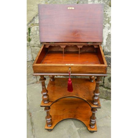 Viktorianischer Davenport Schreibtisch antik, Walnuss, 1870