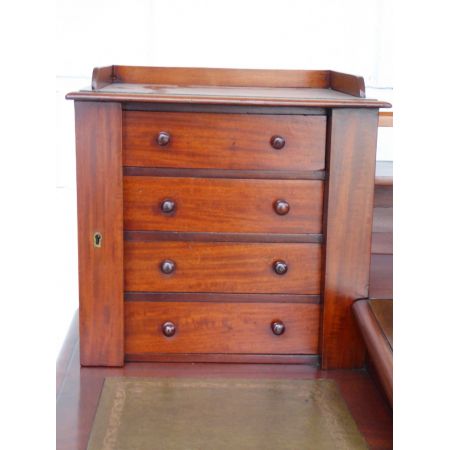 Edler antiker viktorianischer Mahagoni Schreibtisch, 19. Jahrhundert