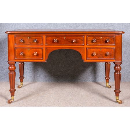 Hochqualitativer antiker viktorianischer Schreibtisch, 19. Jahrhundert, Mahagoni