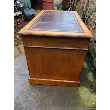 Fantastischer original viktorianischer Pedestal Desk, Eiche, 19. Jahrhundert