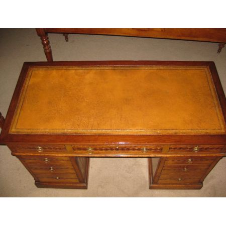 Spätviktorianischer original antiker Schreibtisch, Walnuss, 1860