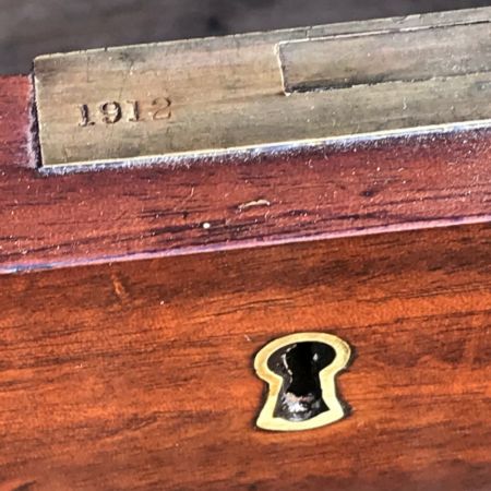 Original antiker Campaign Schreibtisch, Mahagoni Massivholz, 1911/12