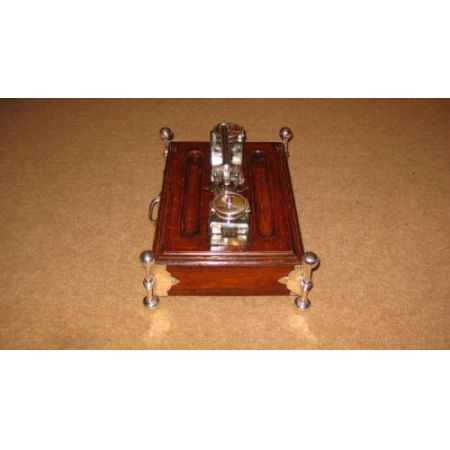 Prächtiges Eichentintenfass mit wundervollen Dekorationen, 1900