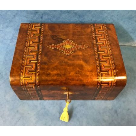 Original antikes viktorianisches Kästchen, Walnuss, 19. Jahrhundert