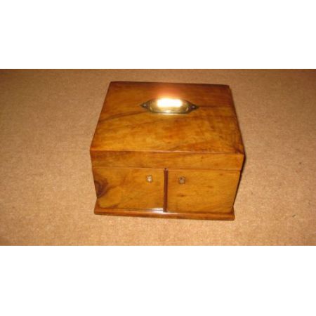 Wunderschönes antikes Original Viktorianisches Walnuss Schmuckkästchen, 1890