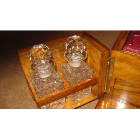 Wunderschönes antikes Original Viktorianisches Walnuss Schmuckkästchen, 1890