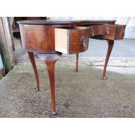 Edwardianischer antiker Scheibtisch aus Mahagoni, nierenförmig, 19. Jahrhundert