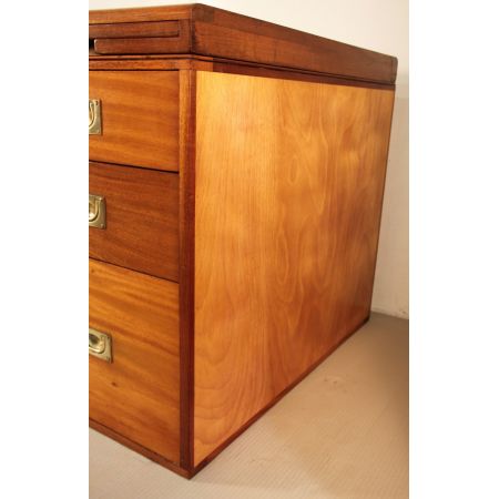 Antiker Pedestal Desk von Waring and Gillow, Militärstil, 1920