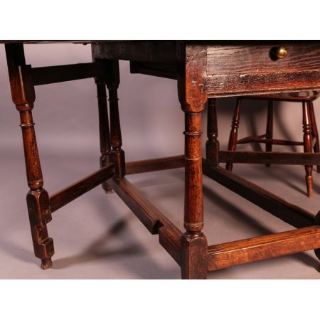 Hübscher englischer antiker Georgianischer Esstisch, 1690