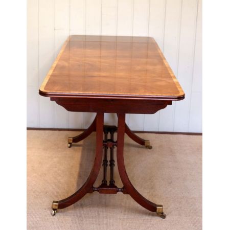 Hübscher antiker Regency Stil Esstisch, Mahagoni, 1920