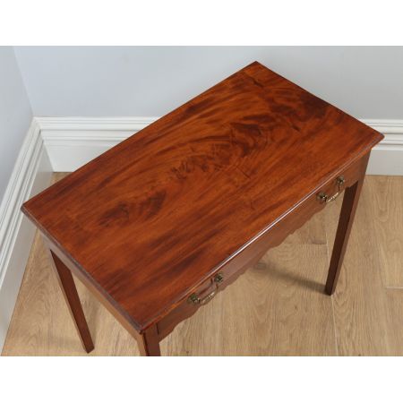 Massiver original antiker Georgianischer Beistelltisch aus Mahagoni, 1790