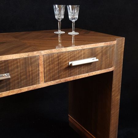 Antiker Art Deco Beistelltisch, Walnuss, 1930